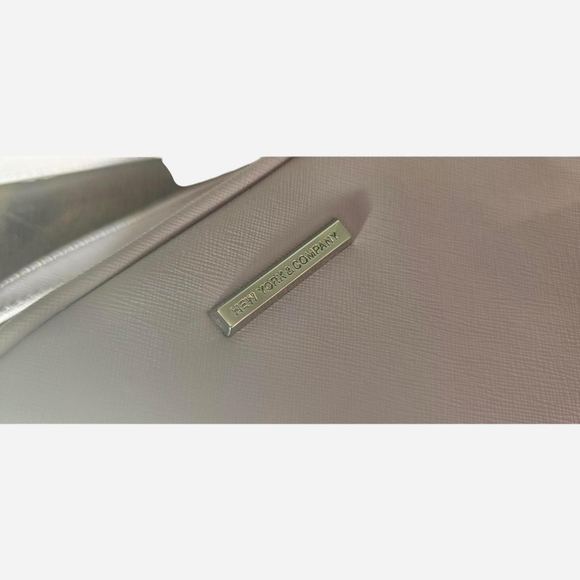 New York & Co light purple purse - Picture 3 of 4